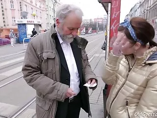 Անիծյալ այդ կրծքերը այդքան ՀՈGEՅՍ ԵՆ