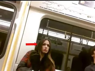 Busty թխահեր մերկապարուհի