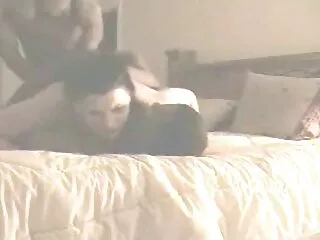 Կոլումբիացի փոքրիկը սեքսից հետո տաք ջիզ է ստանում մեջքի վրա