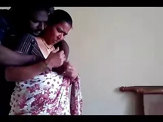 Դիլանը թաթախվում է