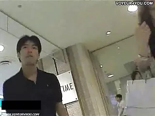 Cute British Chick կարիք ունի կանխիկ